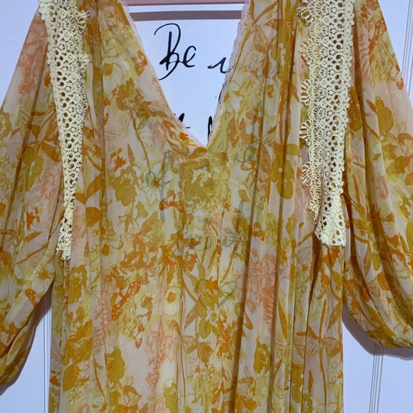 New with tags free people duster
Size medium two large - Picture 12 of 14